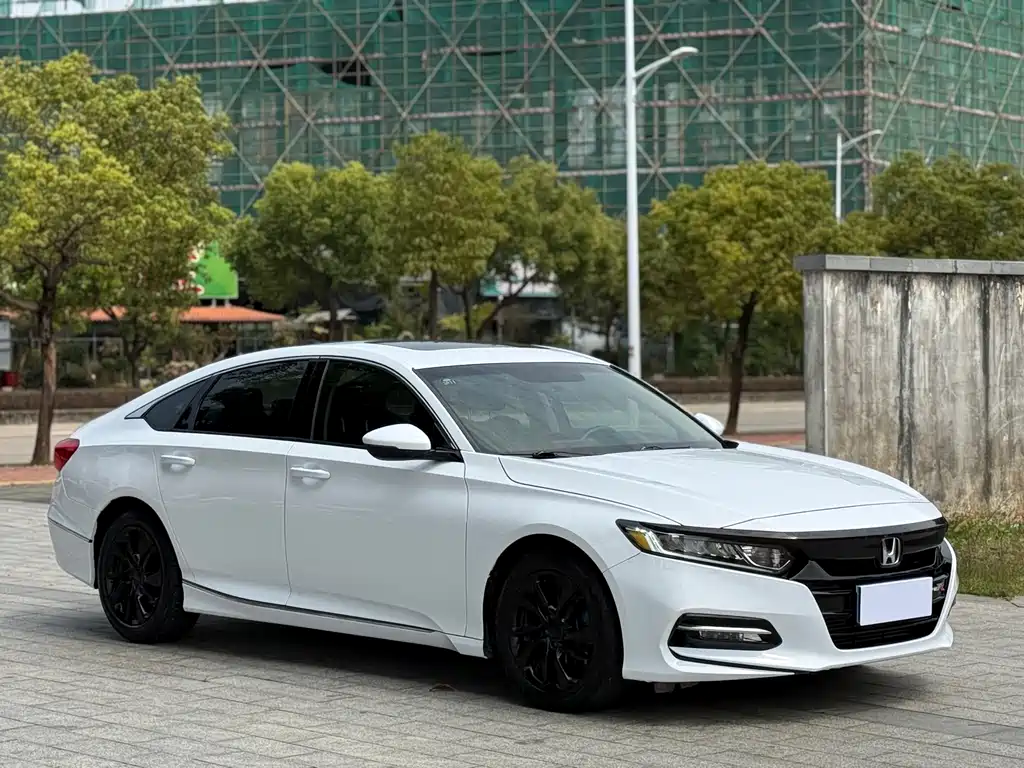Honda Accord 2019 — фото 15