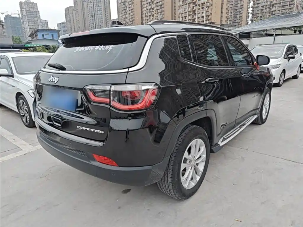 Jeep Compass 2022 — фото 7