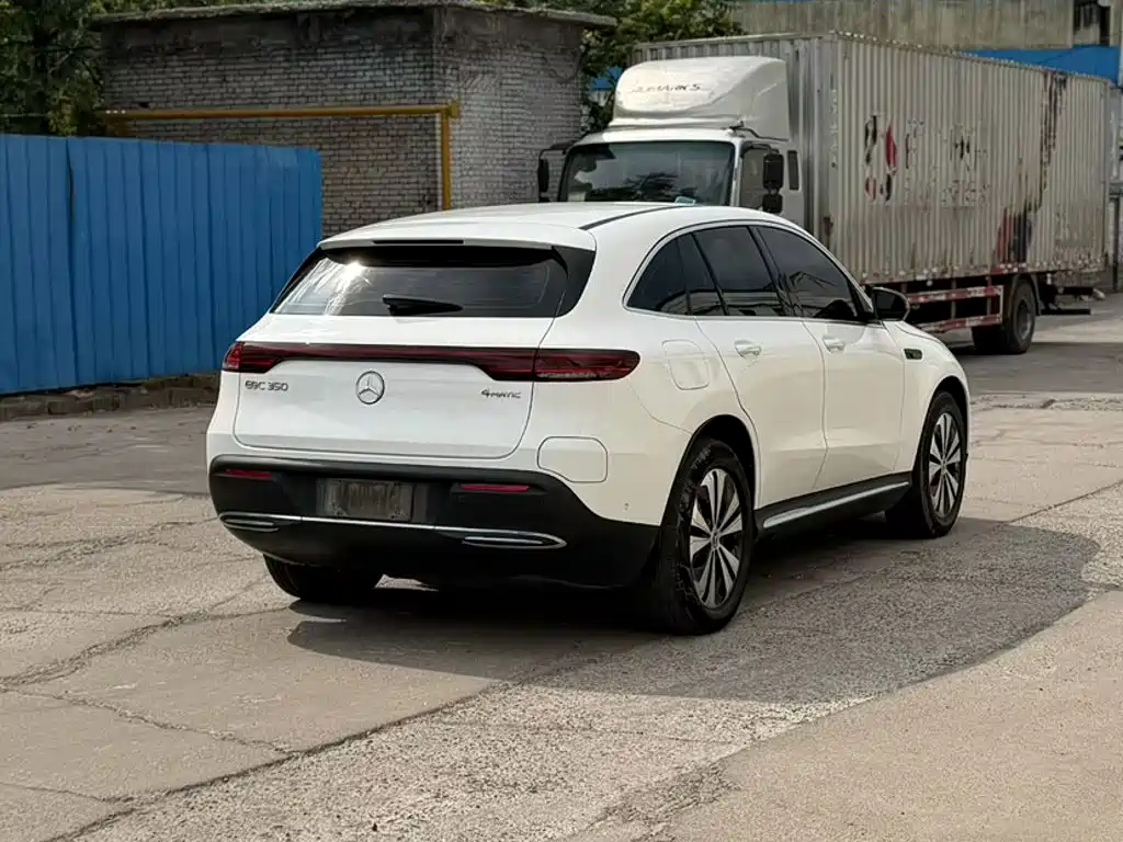 Mercedes-Benz EQC 2021
