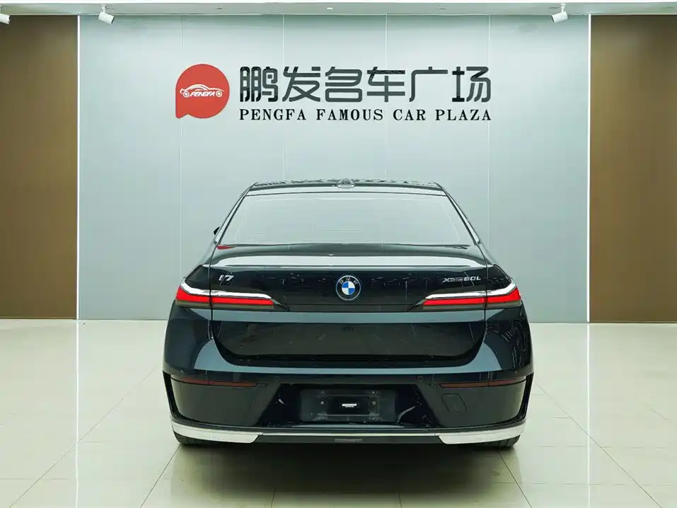 BMW i7 2024 — фото 21