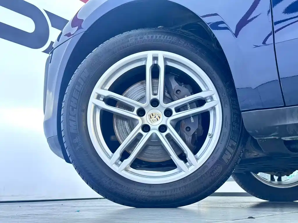 Porsche Macan 2022 — фото 18