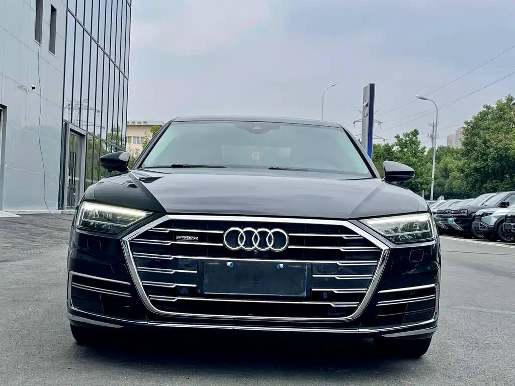 Audi A8 2020 — фото 2