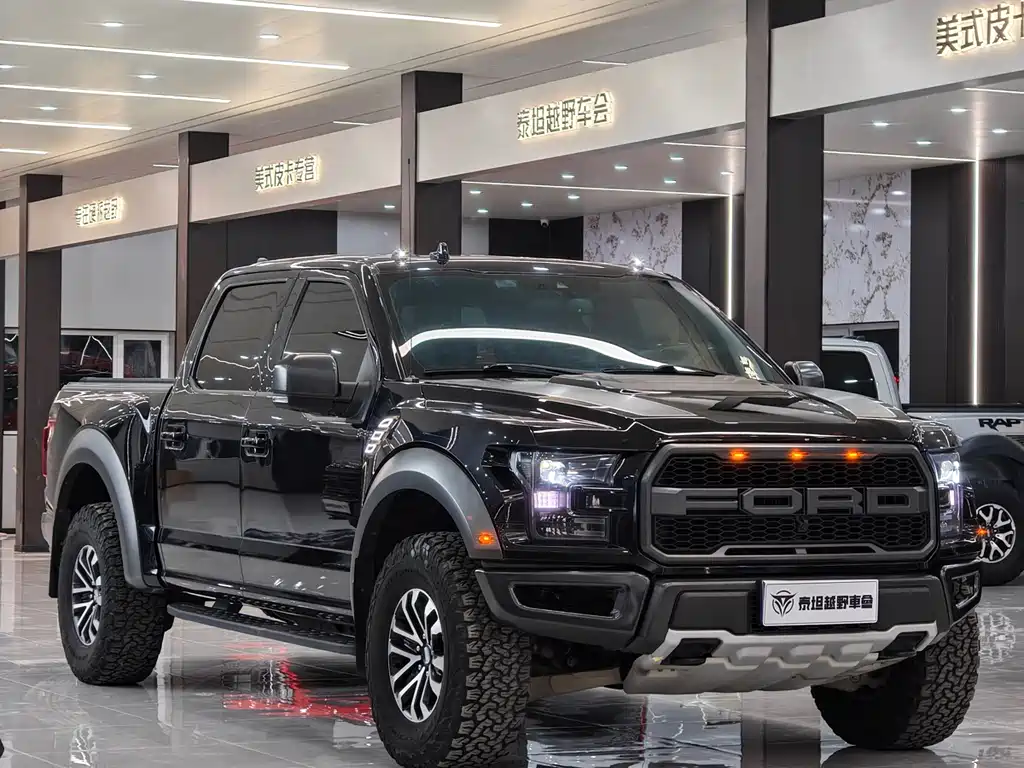 Ford F-150 Raptor 2020 — фото 1