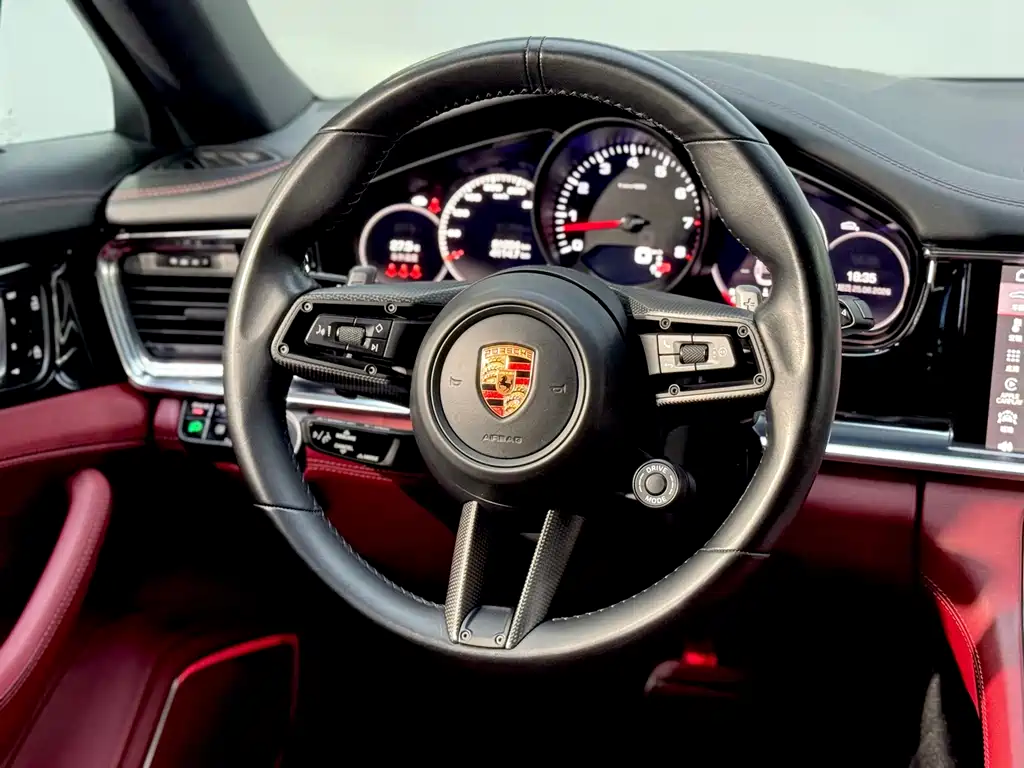 Porsche Panamera 2021 — фото 16