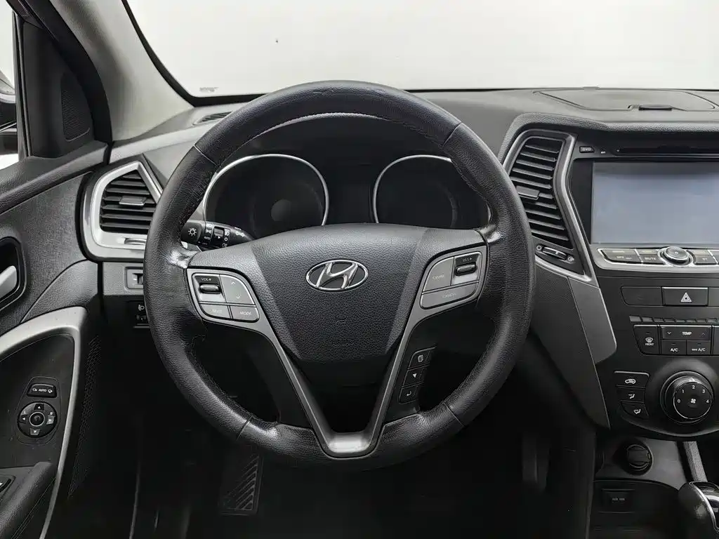 Hyundai Santa Fe 2013 — фото 11