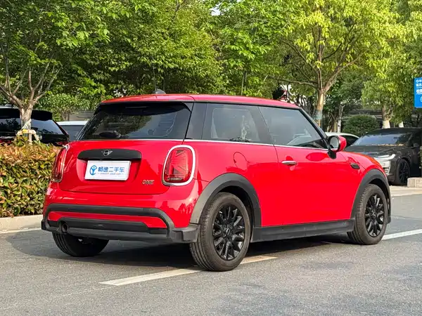 MINI MINI 2022