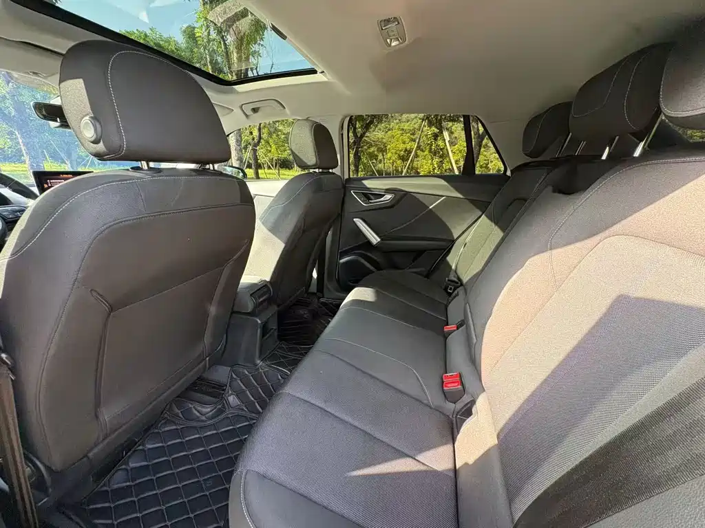 Audi Q2L 2020