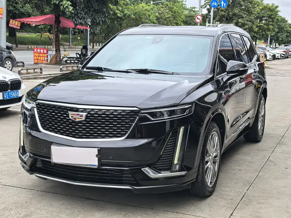 Cadillac XT6 2022 — фото 1