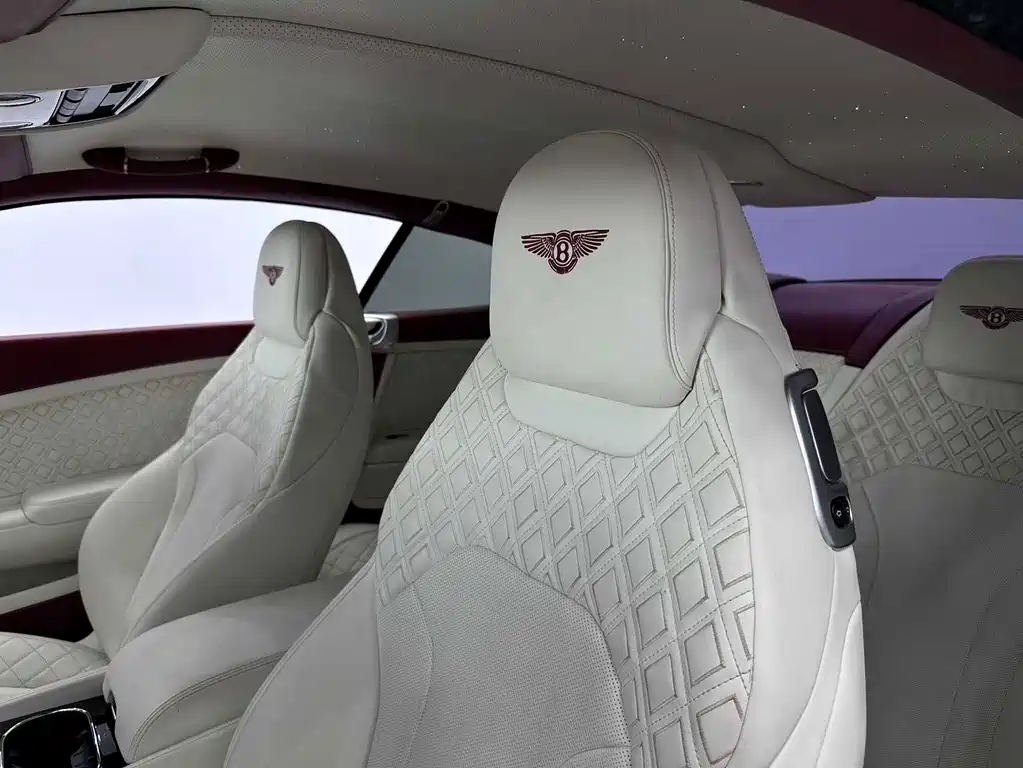 Bentley Continental 2014 — фото 16