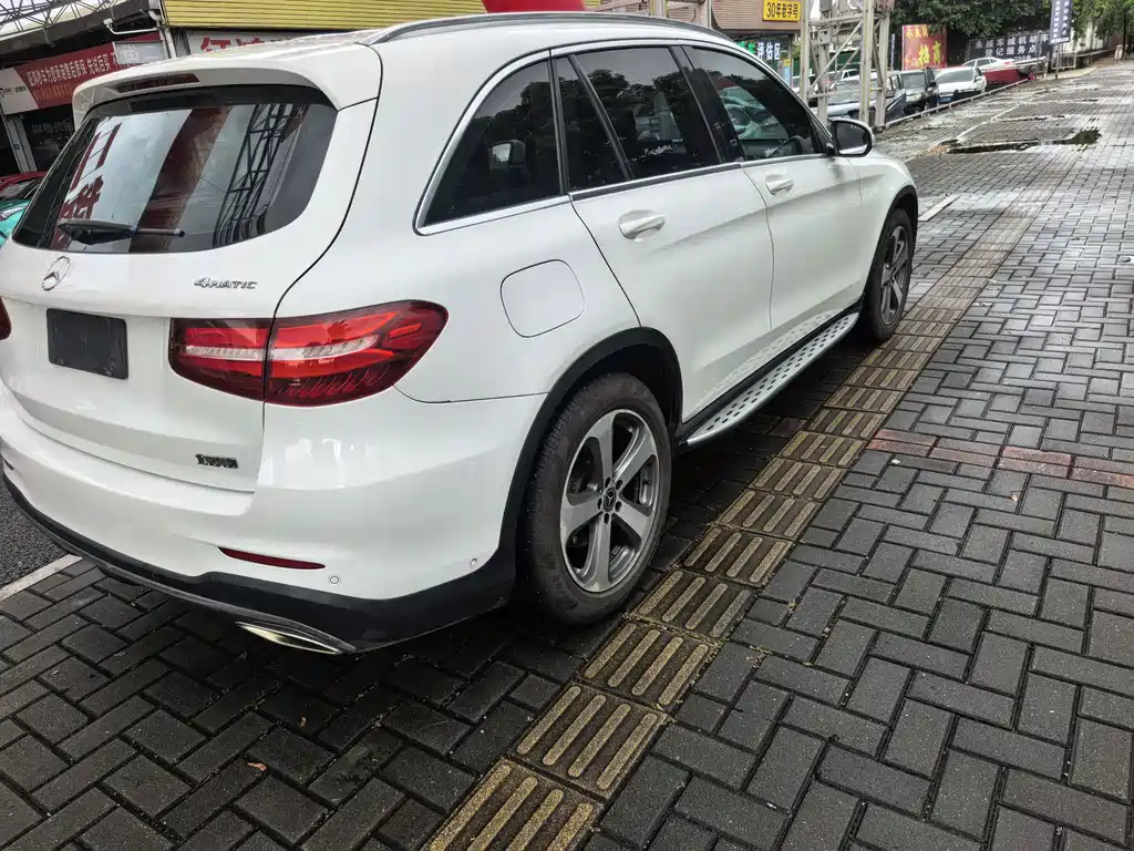 Mercedes-Benz GLC 2017 — фото 9