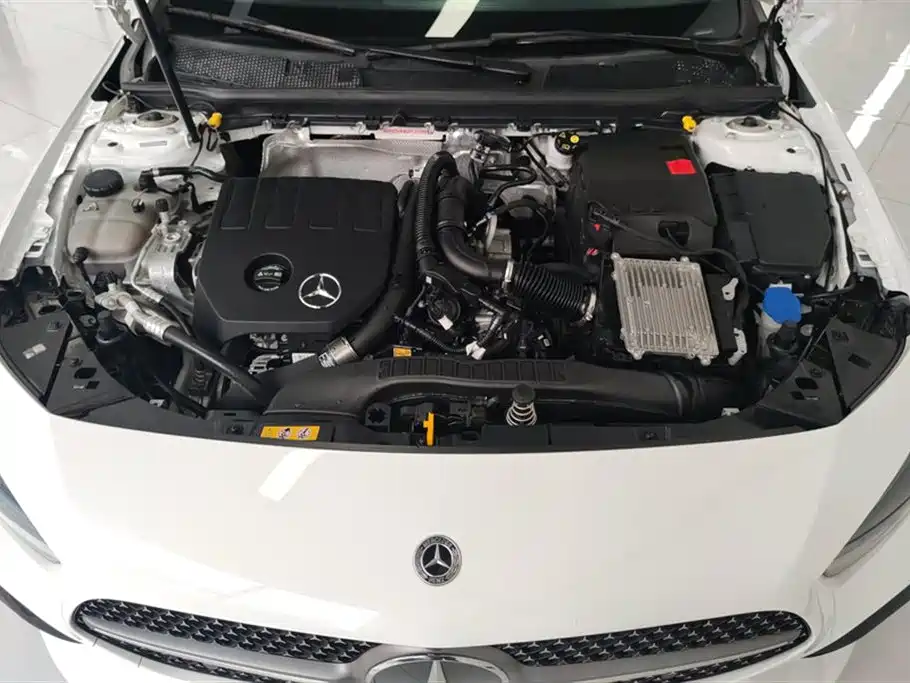 Mercedes-Benz A-Class 2024 — фото 10