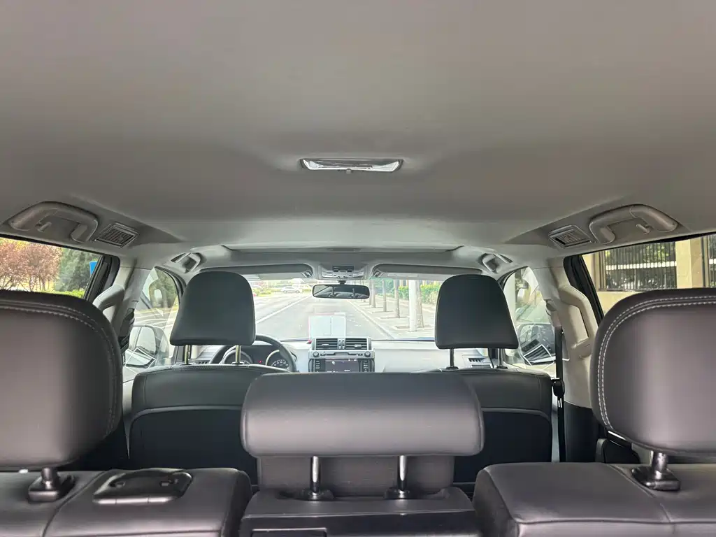 Toyota Prado 2017 — фото 31