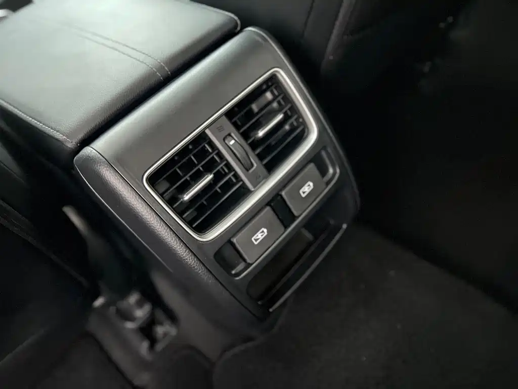 Honda Accord 2022 — фото 11