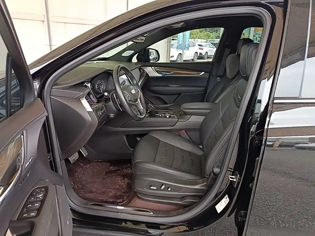 Cadillac XT5 2023 — фото 15