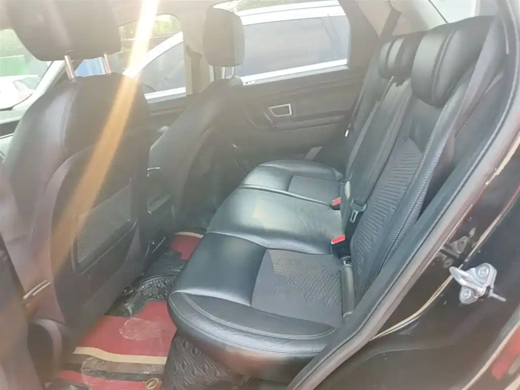 Land Rover Discovery Sport 2017 — фото 17
