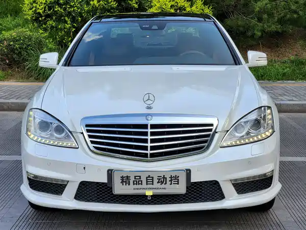 Mercedes-Benz S-Class 2012