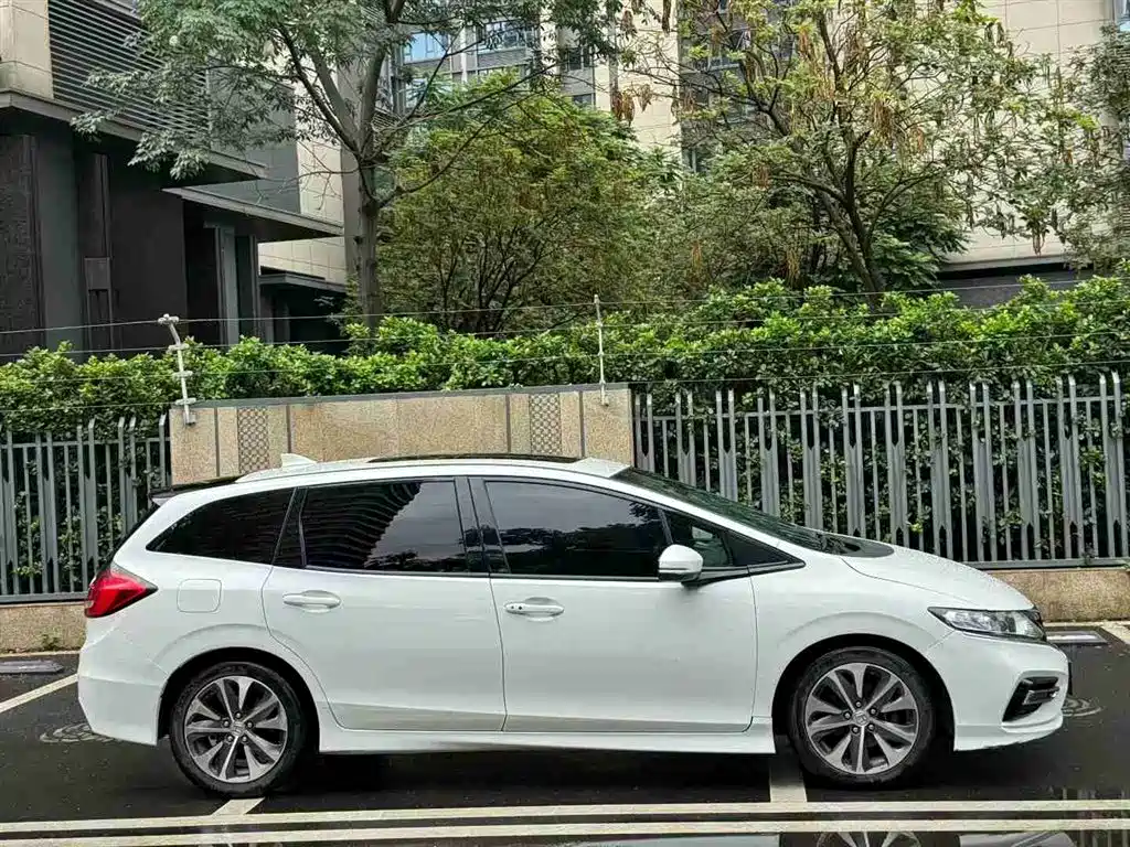 Honda Jade 2017 — фото 4