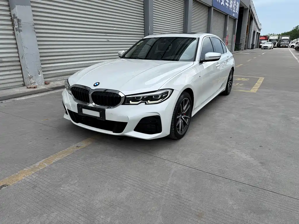 BMW 3 Series 2021 — фото 1