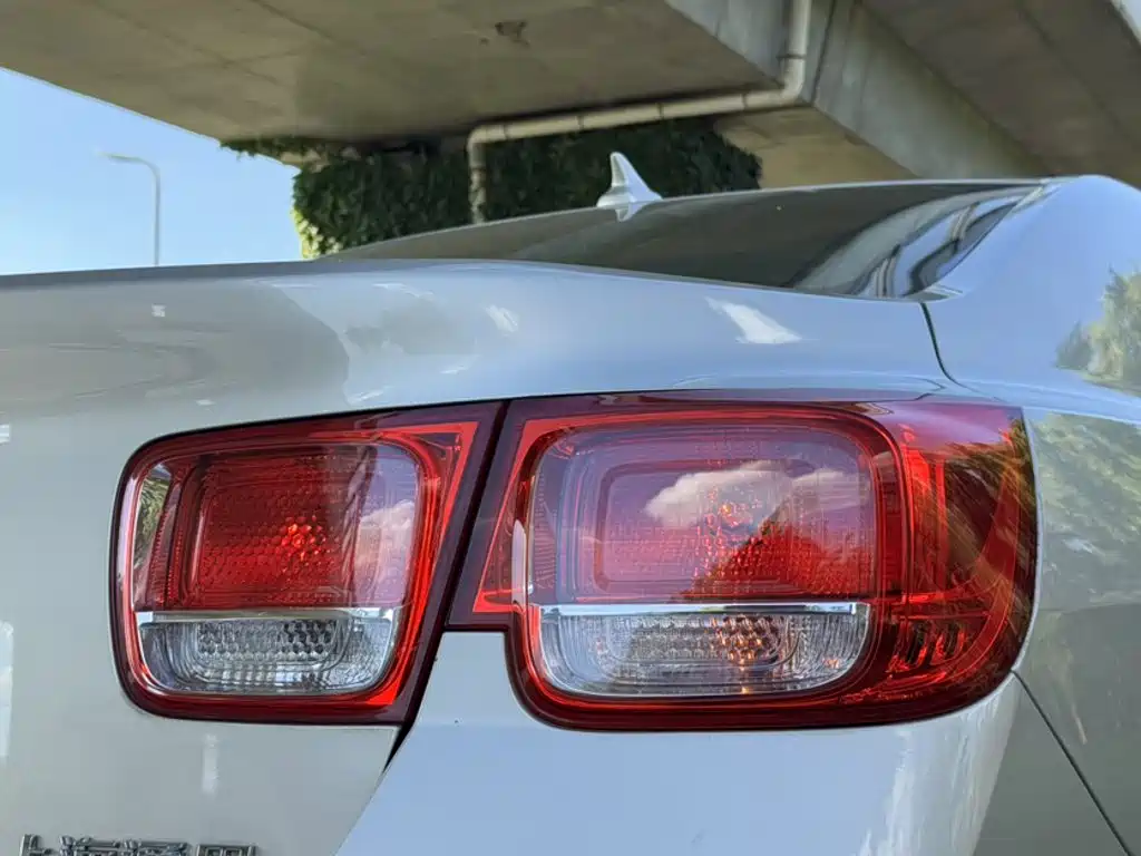 Chevrolet Malibu 2015 — фото 23