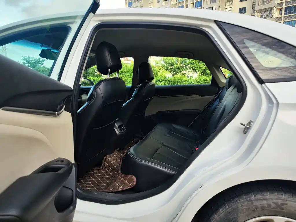 Buick Excelle GT 2019 — фото 15