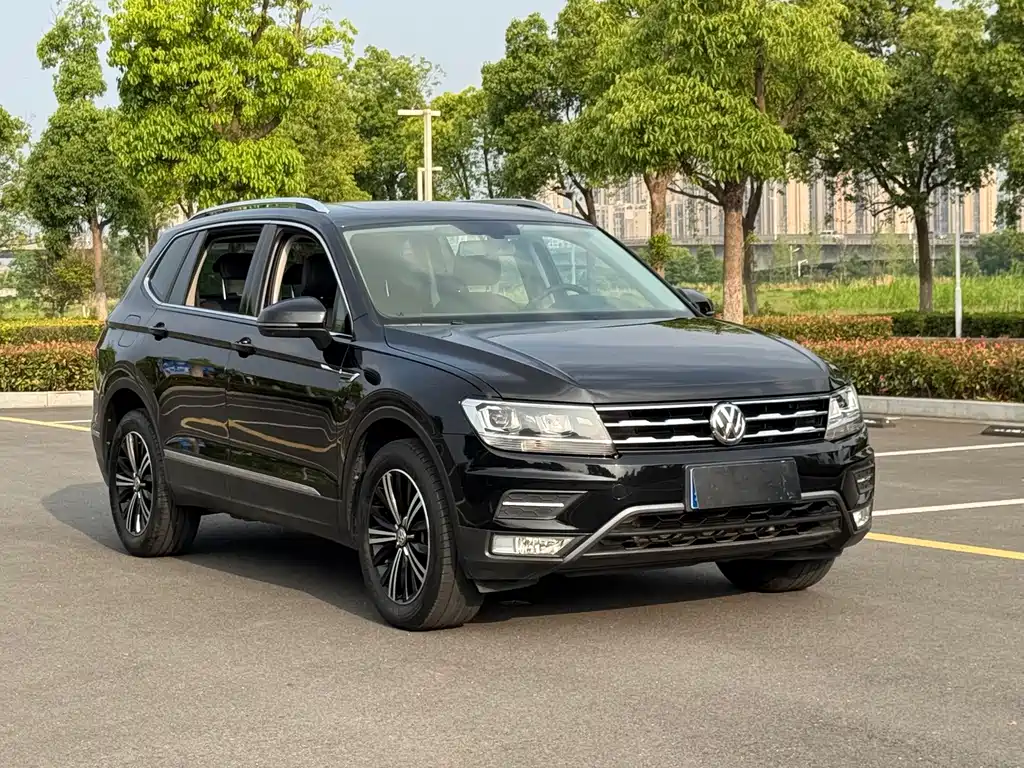 Volkswagen Tiguan L 2020 — фото 3
