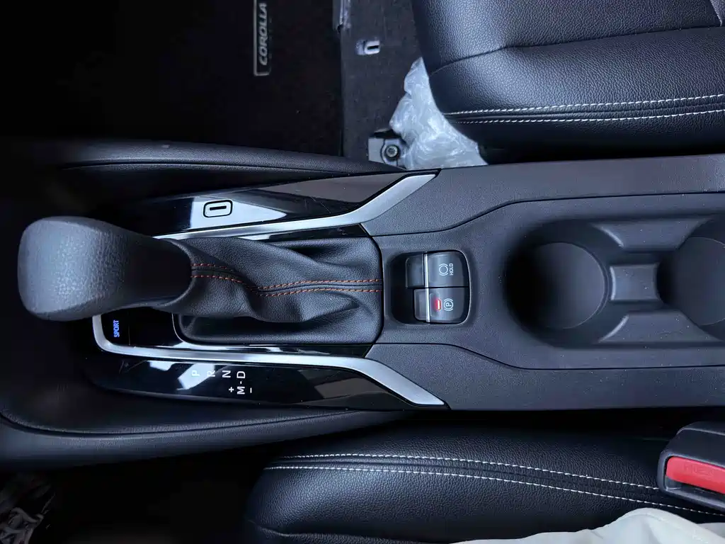 Toyota Corolla 2023 — фото 16