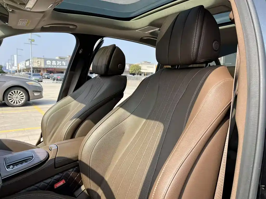 Mercedes-Benz E-Class 2022 — фото 14