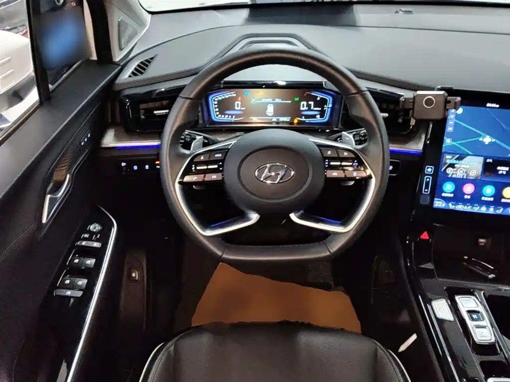 Hyundai Custo 2023 — фото 11