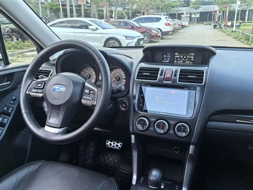 Subaru Forester 2016 — фото 12