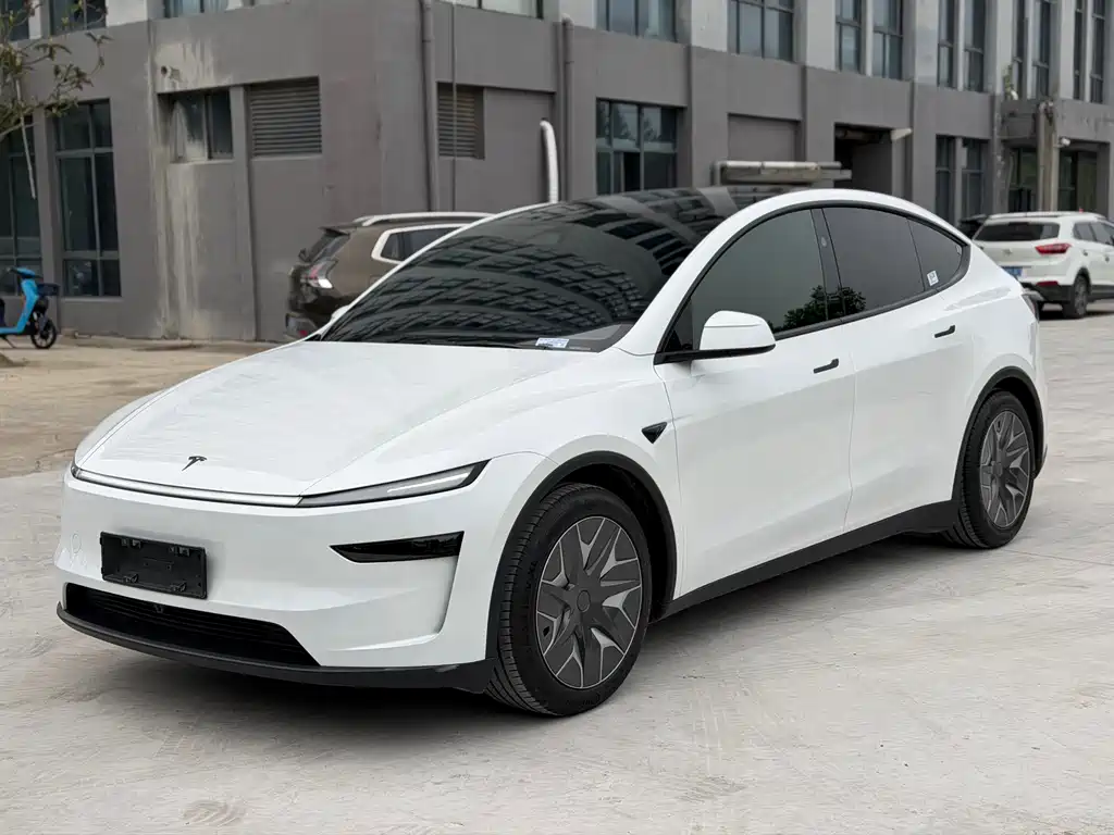 Tesla Model Y L 2025 — фото 3