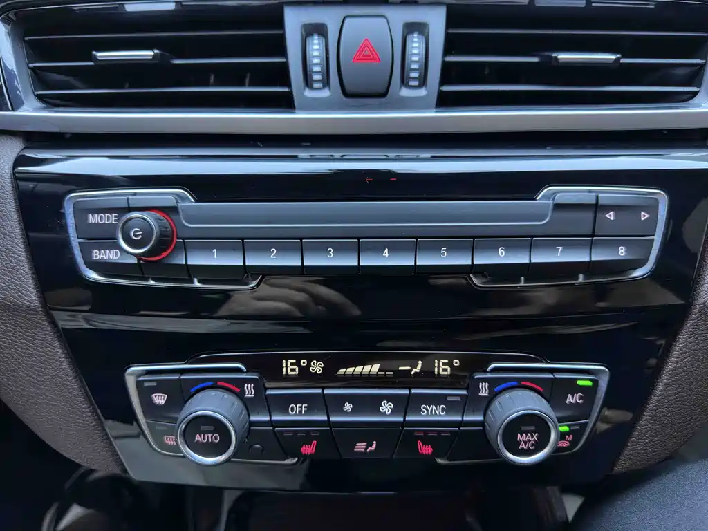 BMW X1 2022 — фото 14