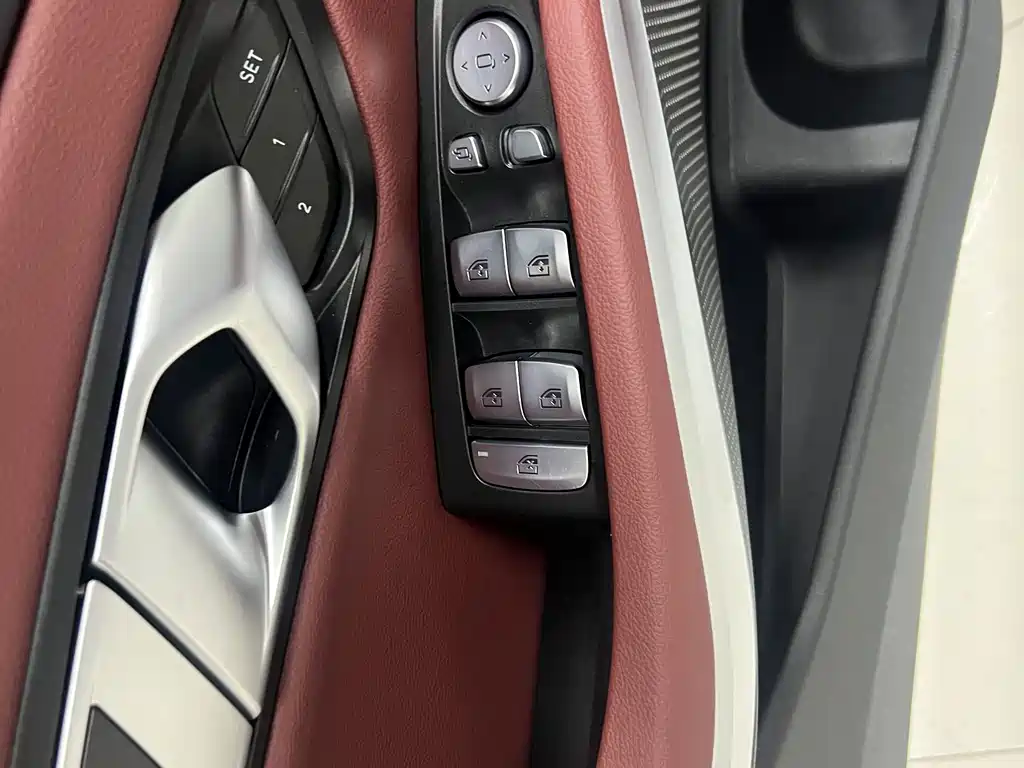 BMW 3 Series 2023 — фото 13