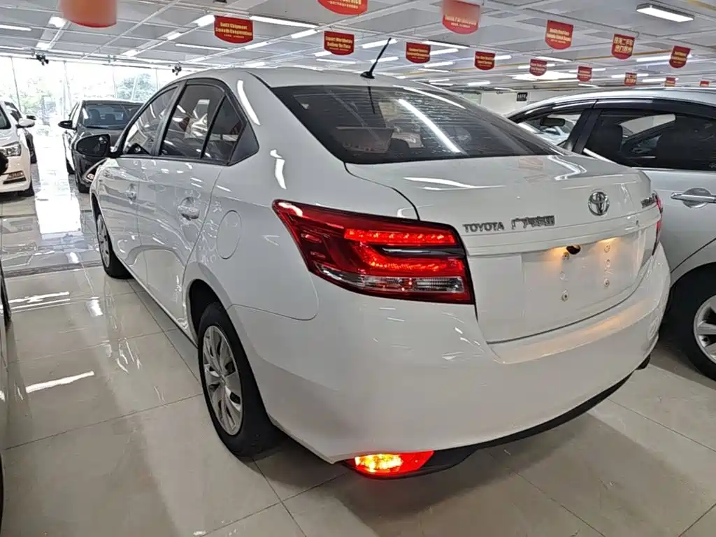 Toyota Yaris L 2019