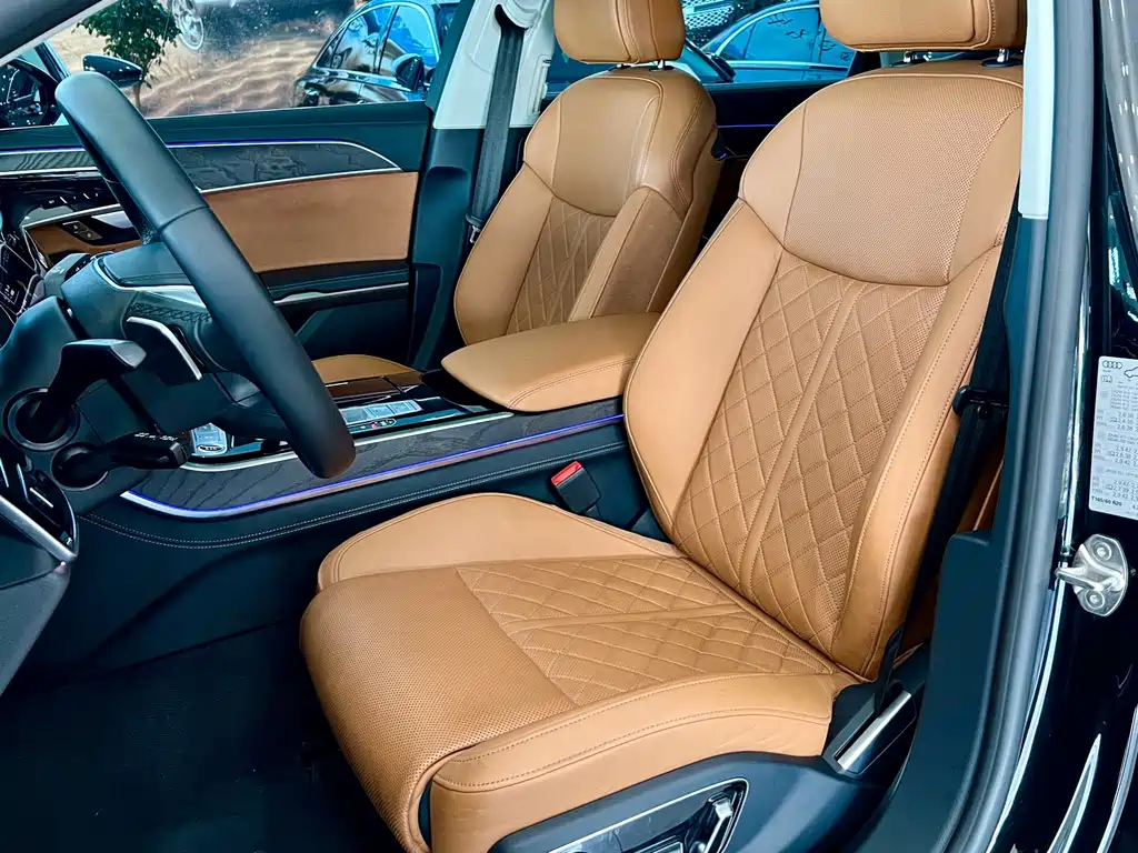 Audi A8 2024