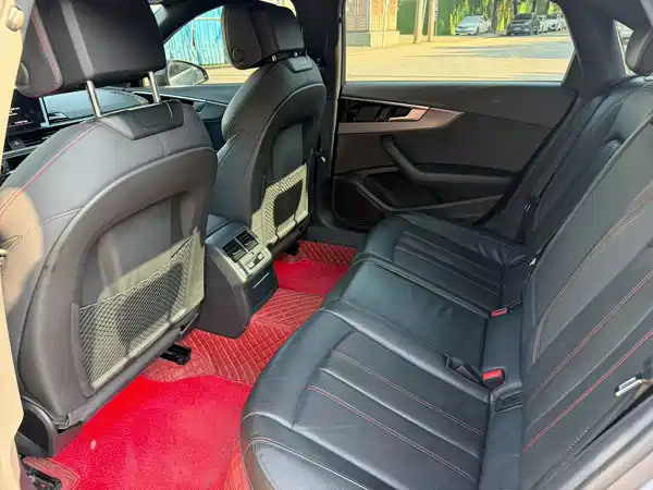 Audi A4L 2022
