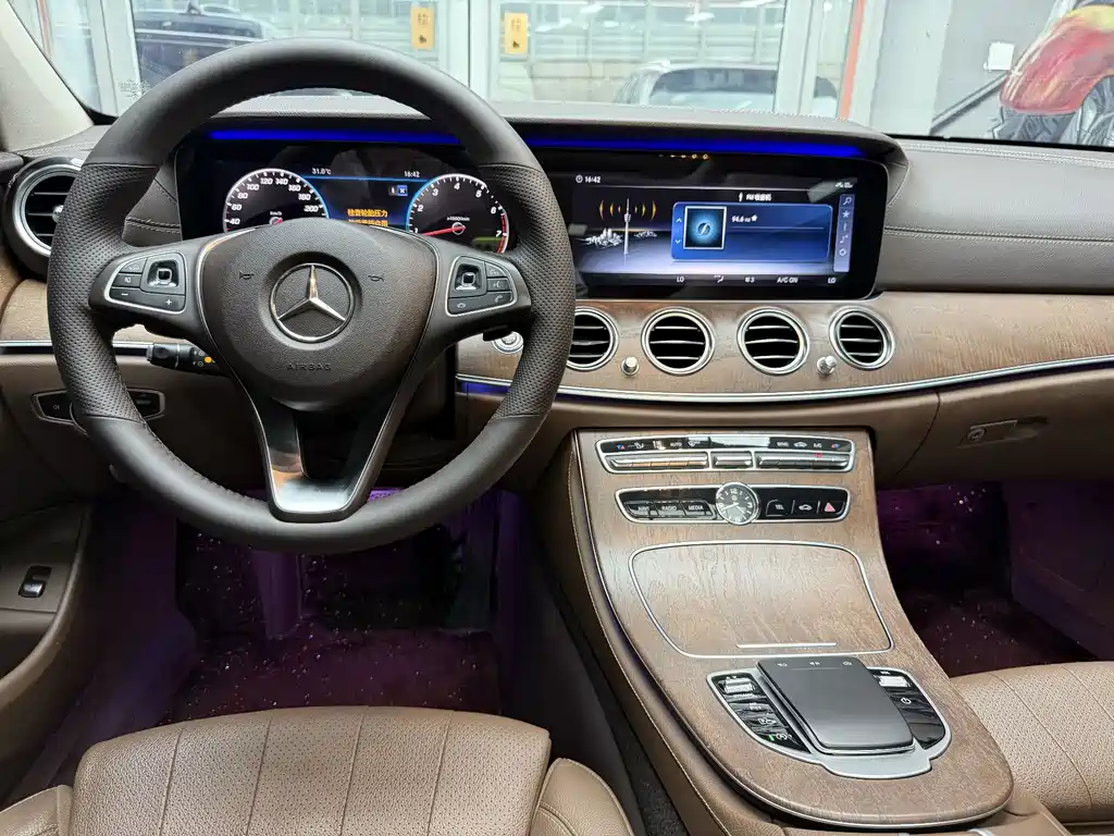 Mercedes-Benz E-Class 2018 — фото 8