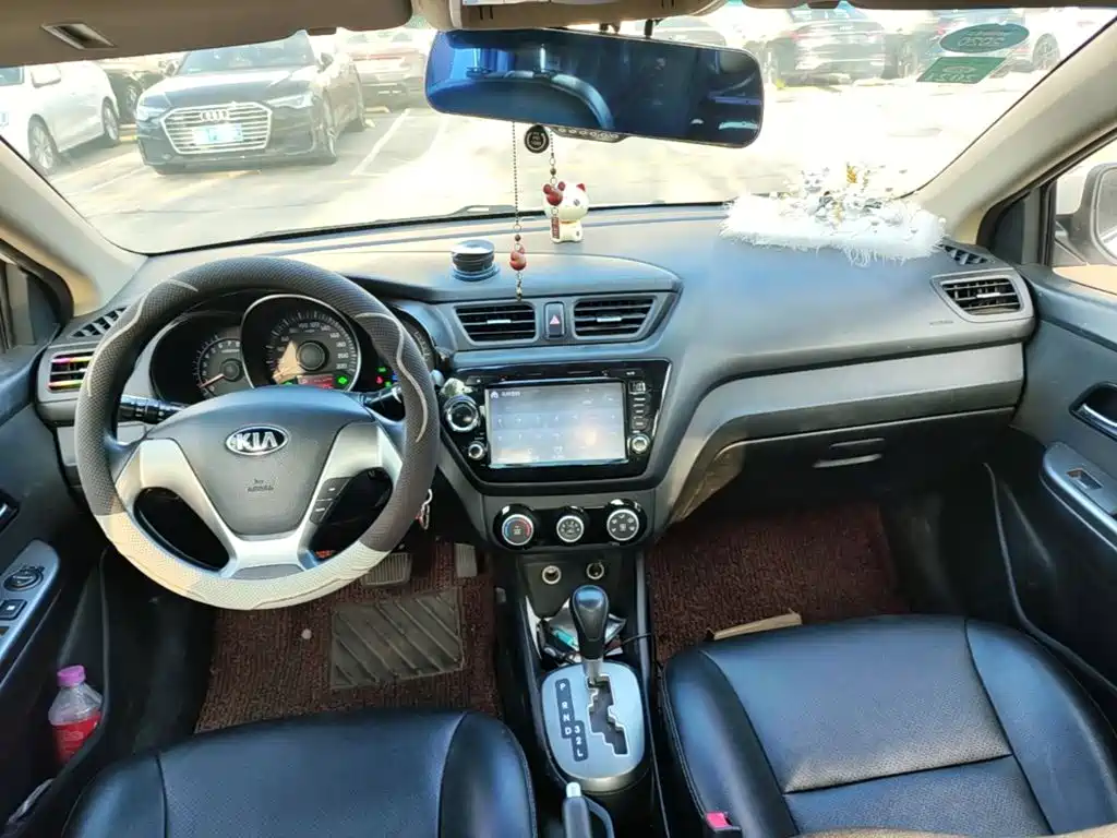 Kia K2 2015 — фото 10