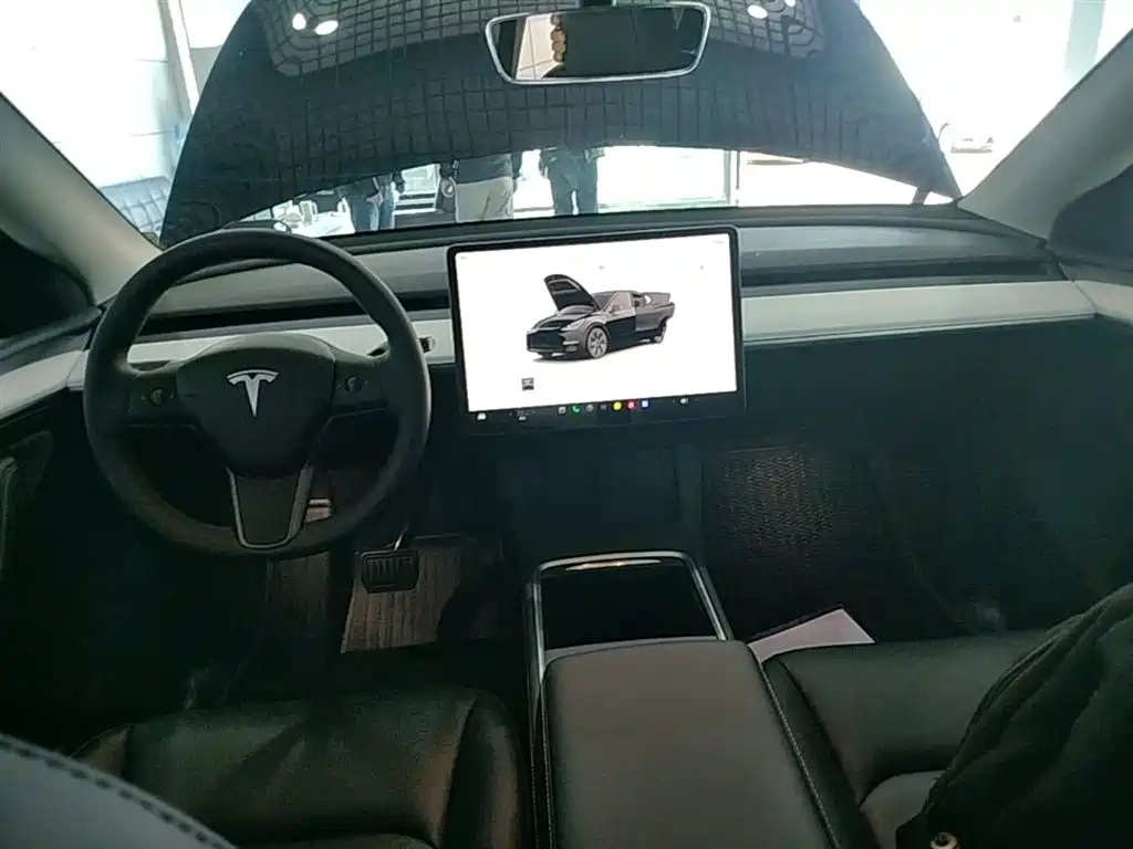 Tesla Model Y 2023 — фото 10