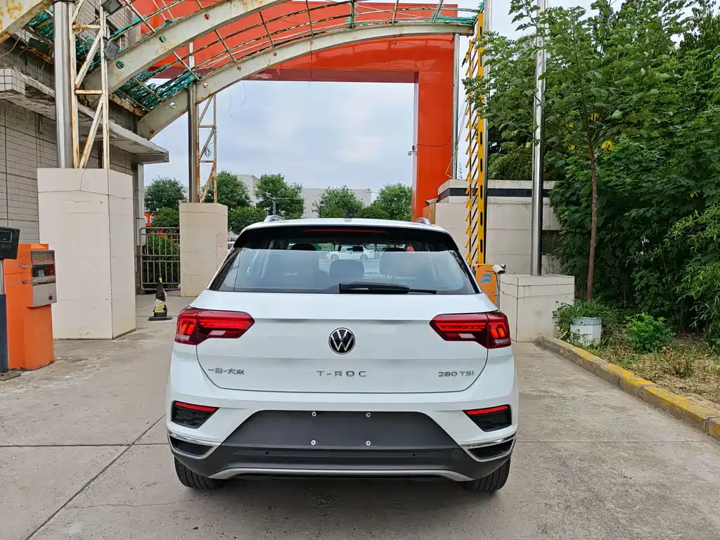Volkswagen T-Roc 2023