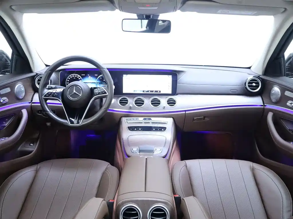 Mercedes-Benz E-Class 2021 — фото 13