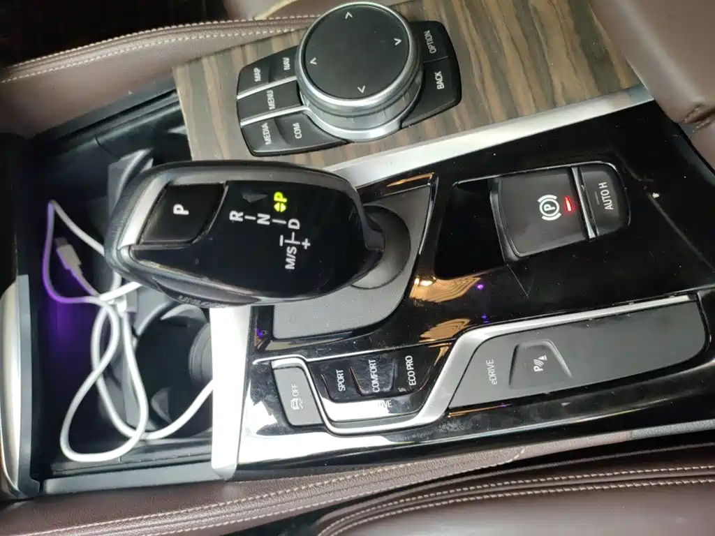 BMW 5 Series New Energy 2020 — фото 15