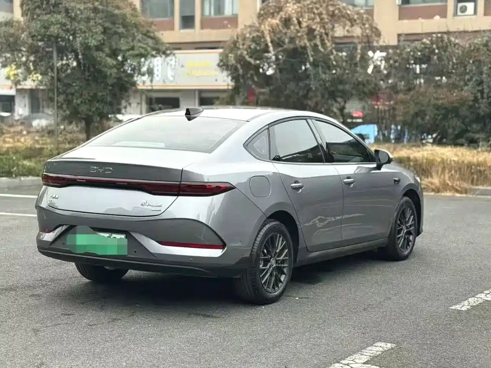 BYD Qin PLUS 2023 — фото 4