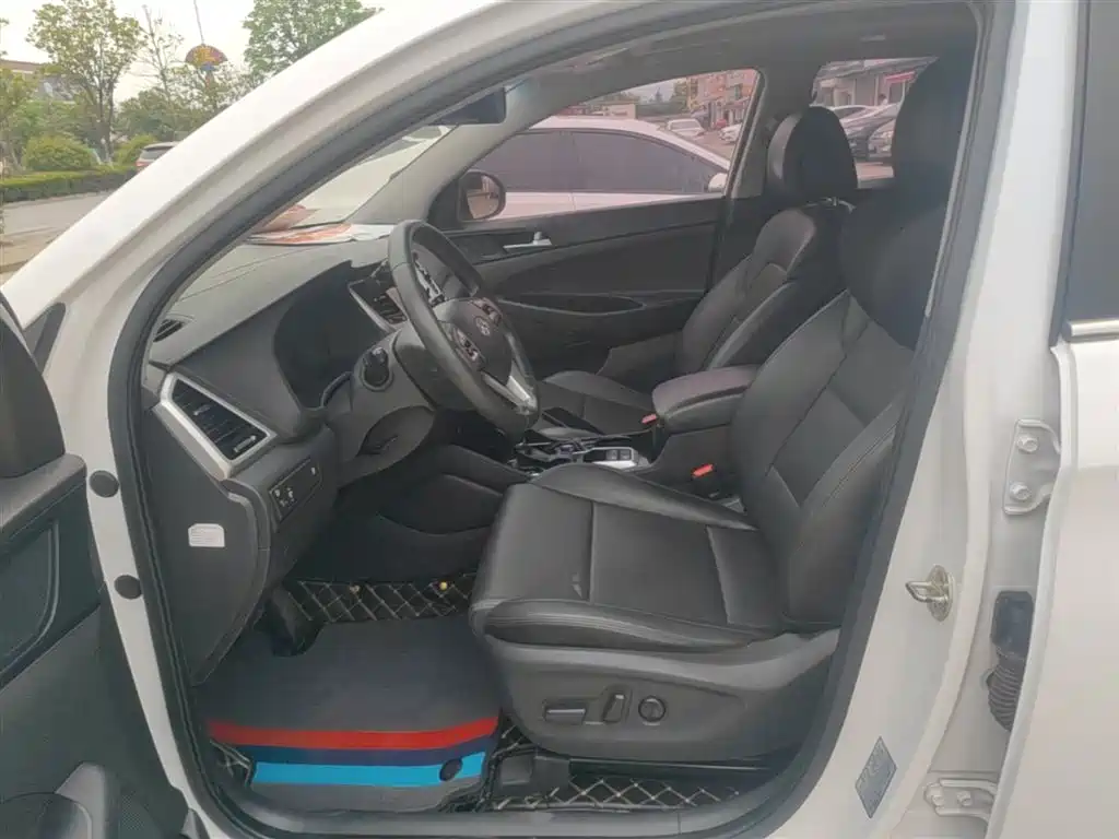 Hyundai Tucson 2018 — фото 15