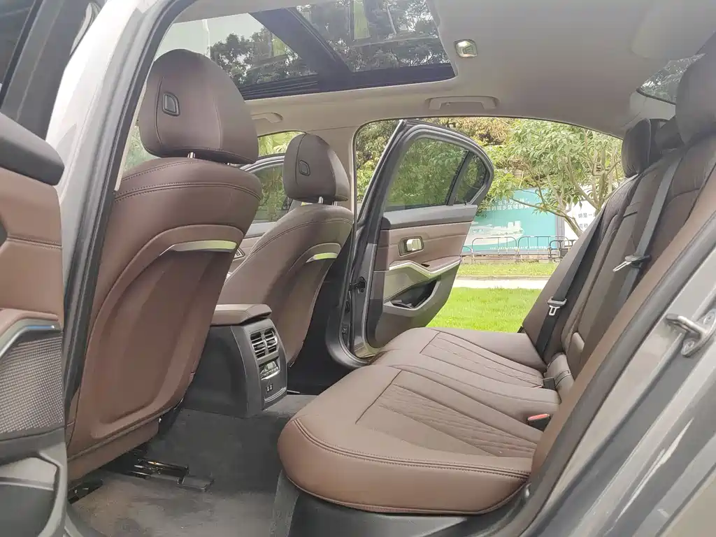 BMW i3 2024