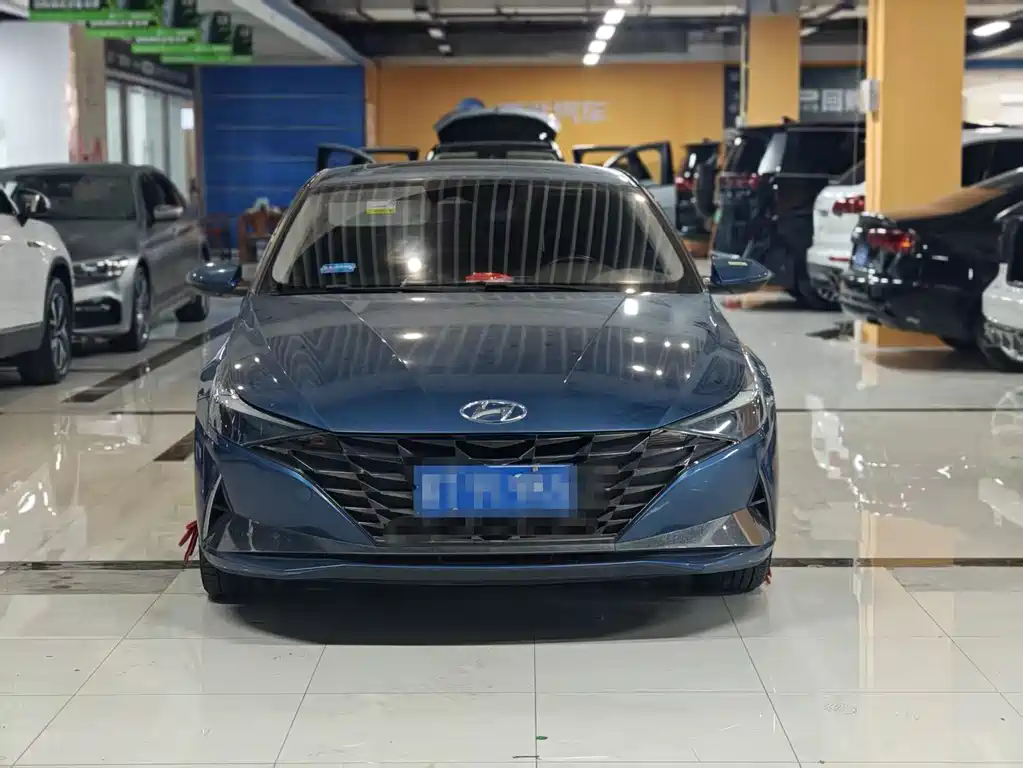 Hyundai Elantra 2022