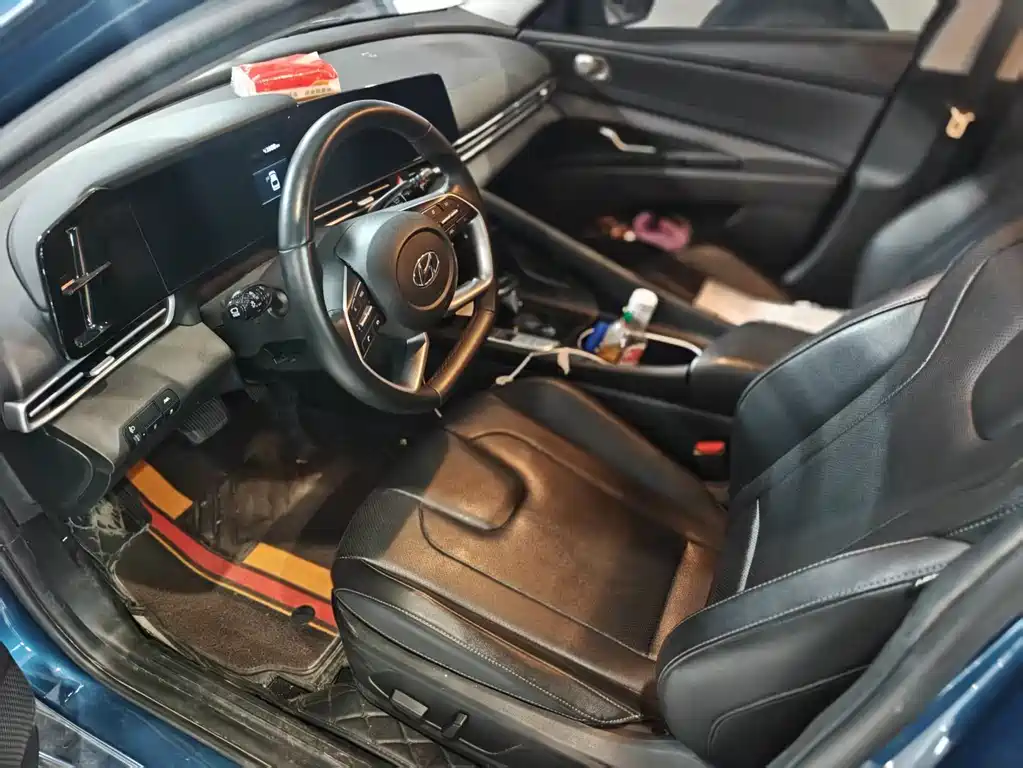 Hyundai Elantra 2022