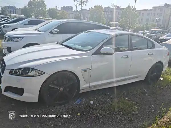 Jaguar XF 2016