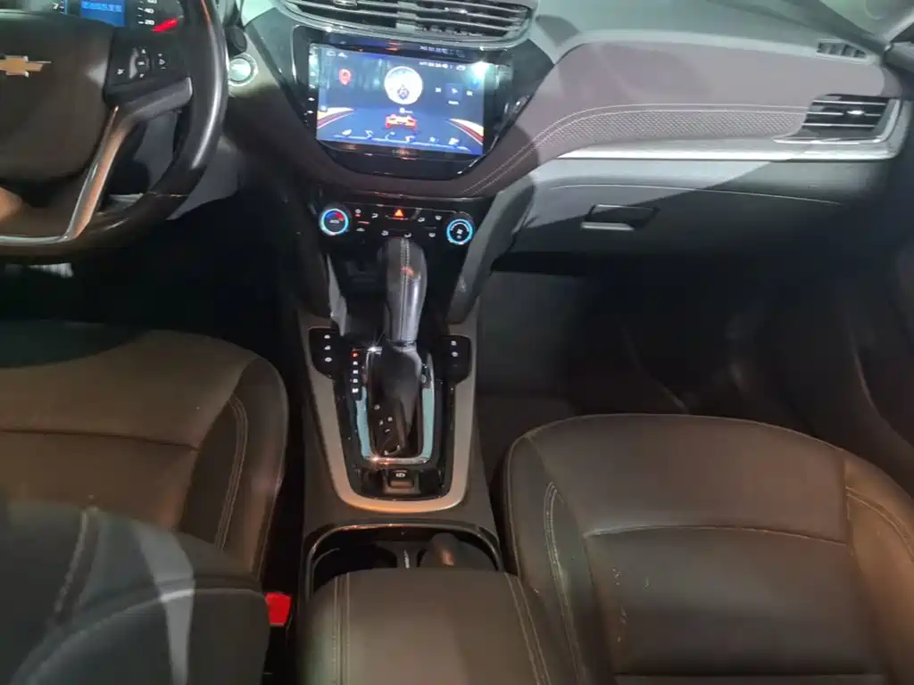 Chevrolet Malibu 2018 — фото 14