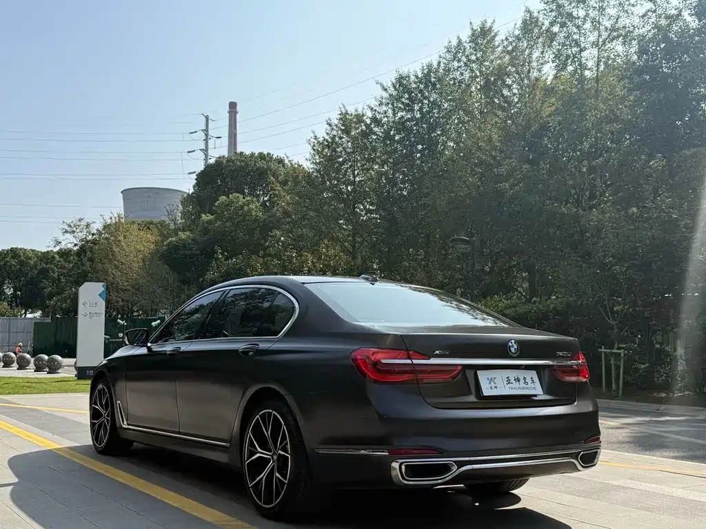 BMW 7 Series 2019 — фото 6