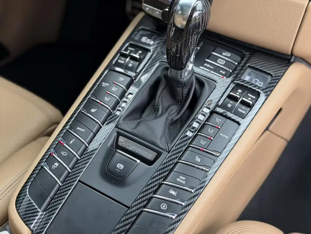 Porsche Macan 2016 — фото 24